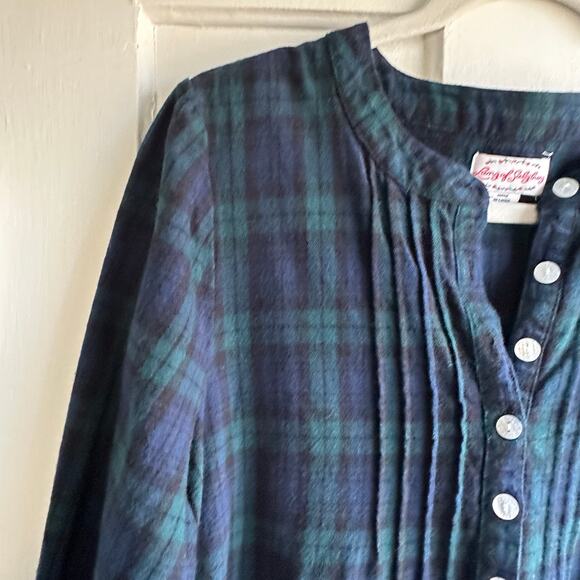 Lanz of Salzburg Sweet & Simple Black Watch Plaid Flannel Nightgown - Picture 4 of 8